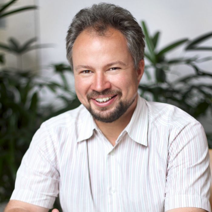 Dr. PIGLER Csaba